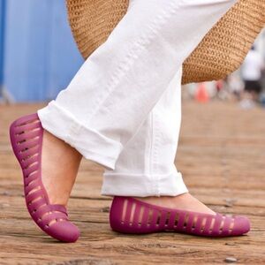 CROCS Bellies Adriana Flats- Candy pink/Bubblegum, Size:7 women